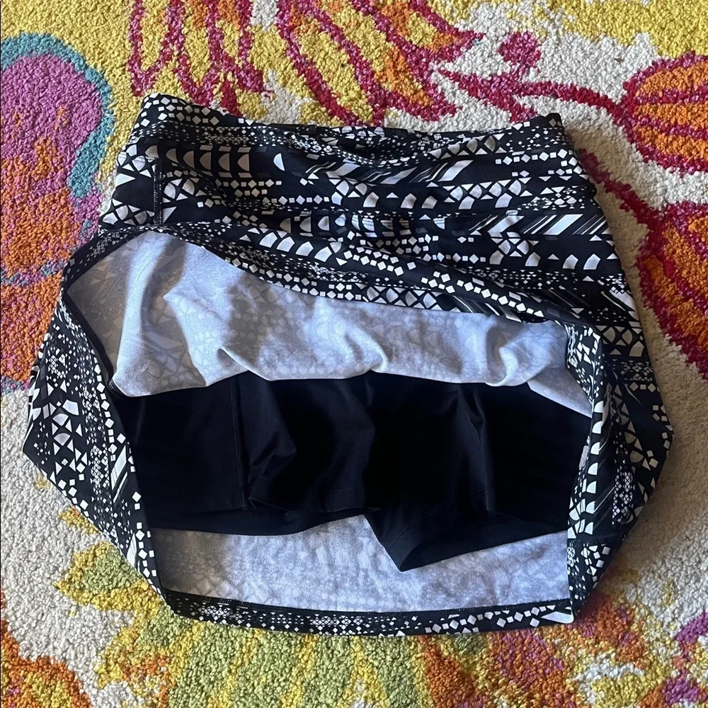 WOMENS SMALL TITLE NINE SUMMER SKORT